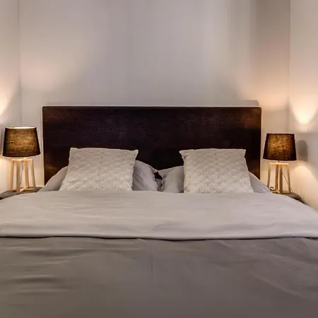 Studia Maxim Apartment *